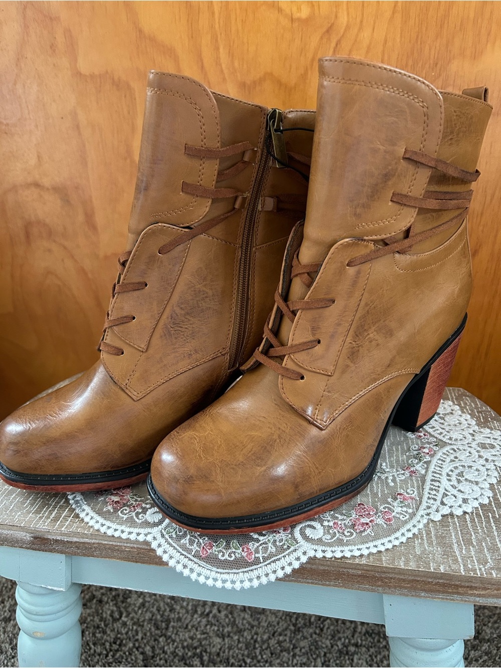 Women's Tan Lace-Up Block Heel Ankle Boots